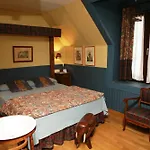 Almud Hotell 2*